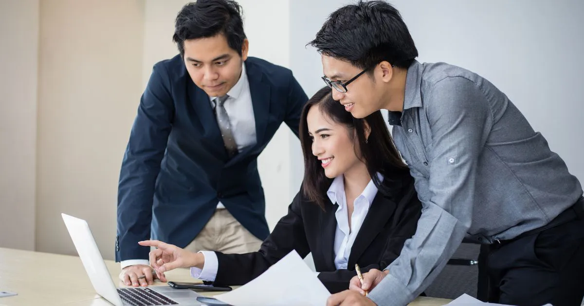 1-khai-niem-ky-nang-lam-viec-nhom Giao tiếp rõ ràng giúp giảm thiểu sai sót và tăng năng suất làm việc nhóm