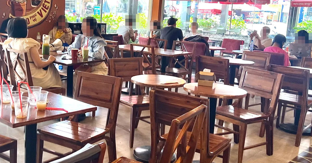anh-cafe-17140973492791709799486-0-135-964-1976-crop-17140976514291600945457 Tôn trọng không gian riêng tư và duy trì sự tế nhị là quy tắc vàng trong giao tiếp hiện đại