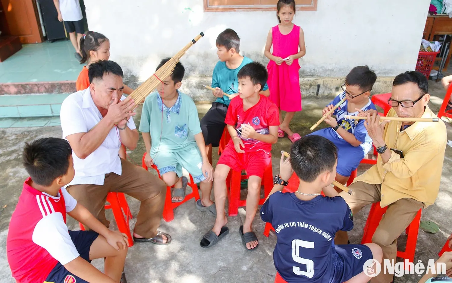 bna_4 Sự trao truyền tri thức là cách tốt nhất để giữ lửa cho nghệ thuật truyền thống