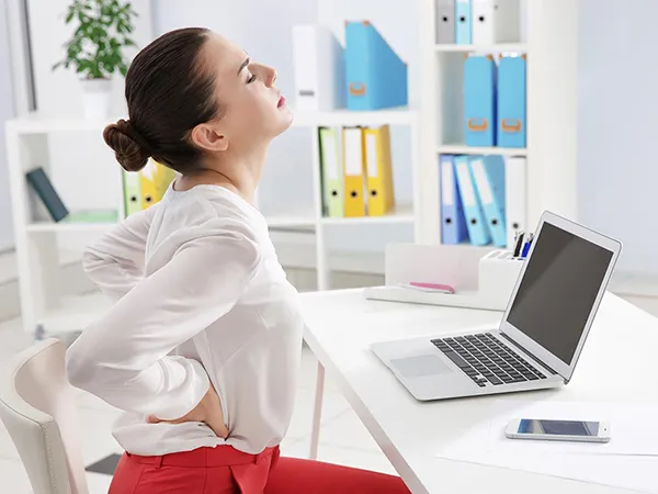 canh_bao_an_toan_o_van_phong_1 Những sai lầm trên mạng xã hội có thể gây ra những hệ lụy nghiêm trọng cho sự nghiệp