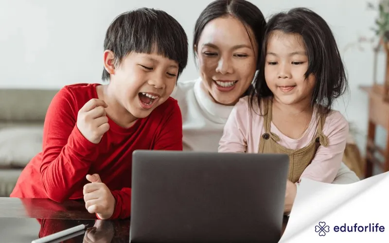 day-con-su-dung-may-tinh-tu-som-2 Công nghệ nếu được sử dụng đúng cách sẽ trở thành công cụ gắn kết các thành viên trong gia đình hiện đại