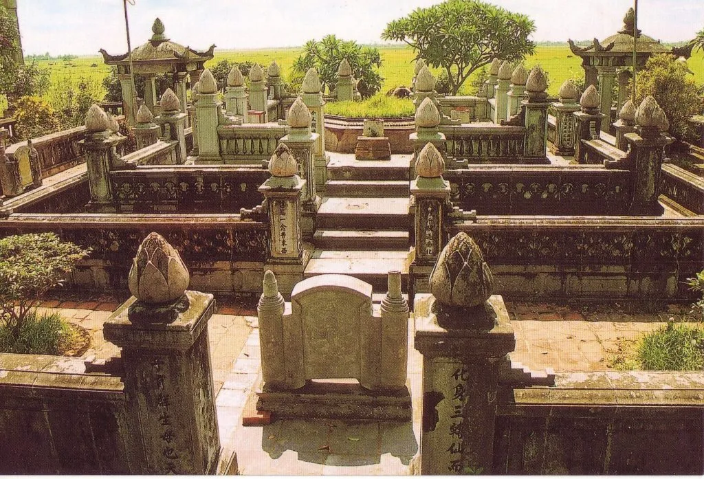 lang-mau-lieu-hanh-2 Lăng Mẫu Chúa Liễu Công trình kiến trúc đá xanh độc đáo tại Phủ Dầy