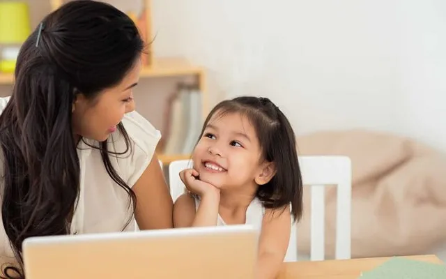 Sự đồng hành và hướng dẫn của cha mẹ là chìa khóa quan trọng nhất giúp trẻ an toàn trên không gian mạng