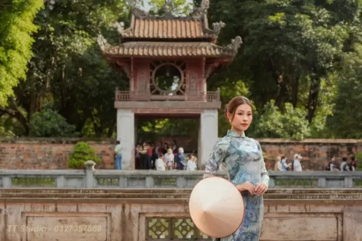 Áo dài và các di tích lịch sử là biểu tượng trường tồn của bản sắc văn hóa Việt Nam