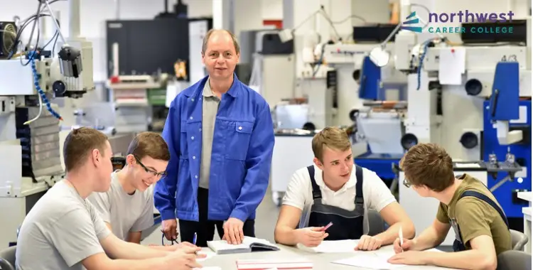 what-is-vocational-training Hoạt động trải nghiệm thực tế giúp học sinh vùng xa có cái nhìn khách quan về nghề nghiệp